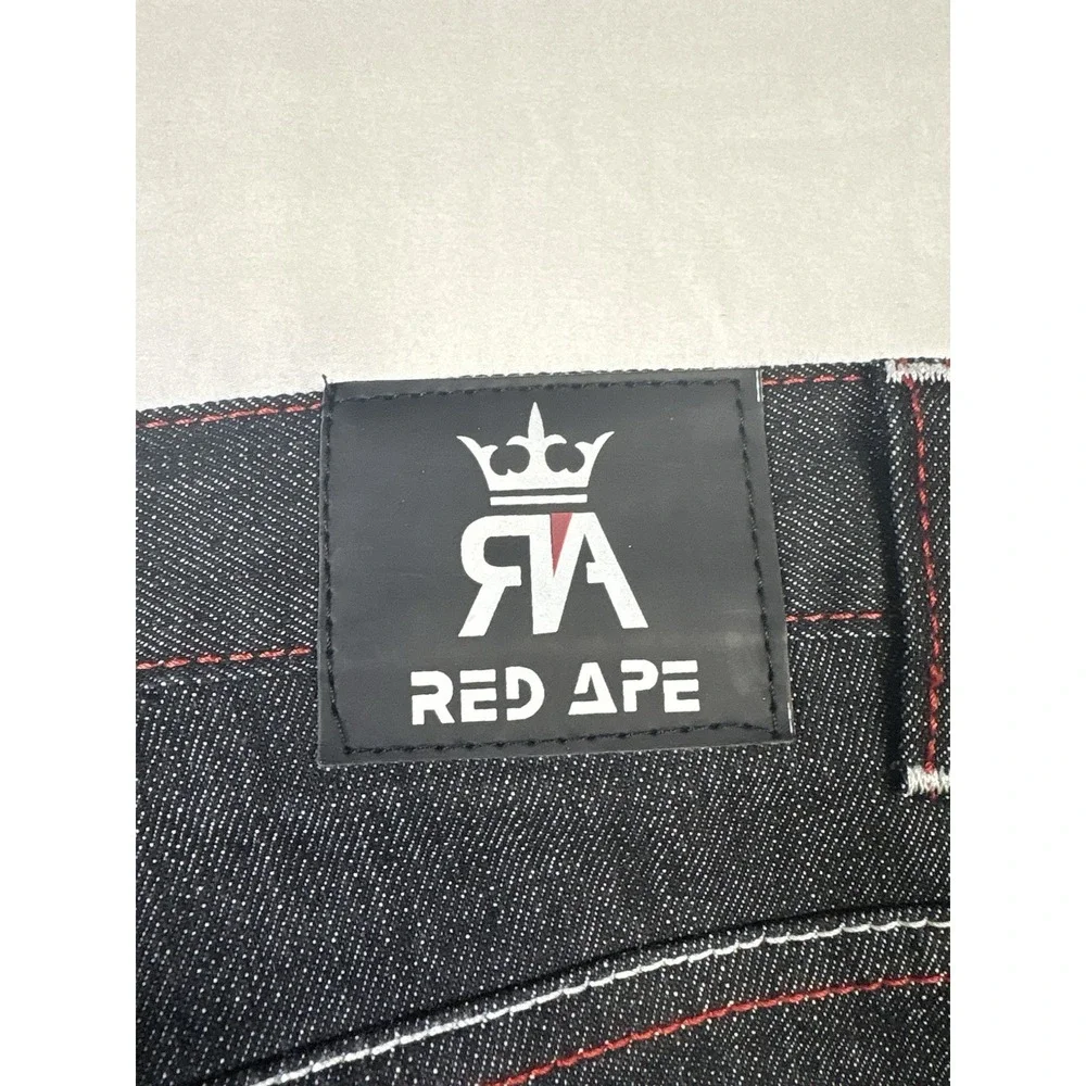 Black red ape